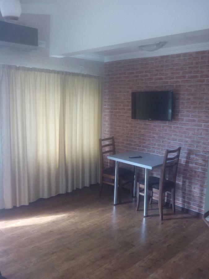 Malu Villa Koetaisi Buitenkant foto